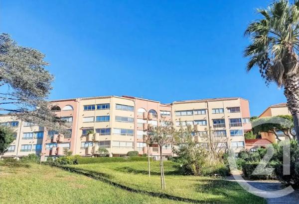 Appartement T2 à vendre  2 pièces - 27,70 m 2   SIX FOURS LES PLAGES  - 83