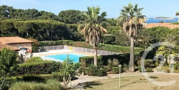 Appartement T2 à vendre  2 pièces - 27,70 m 2   SIX FOURS LES PLAGES  - 83