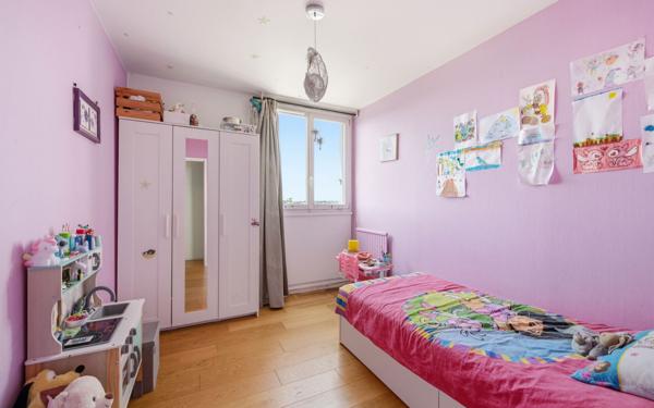 Appartement à vendre    4 pièces • 101,05 m2 Noisy-le-Grand
