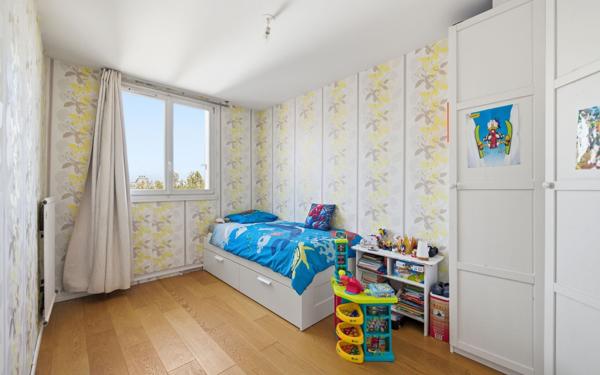 Appartement à vendre    4 pièces • 101,05 m2 Noisy-le-Grand