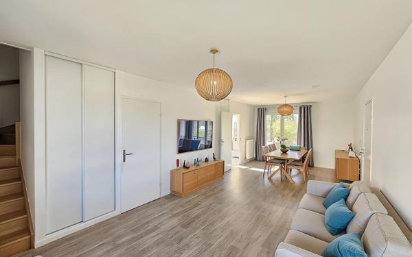 Appartement à vendre    4 pièces • 83 m2 Poissy