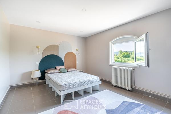 Maison rénovée avec beaux volumes