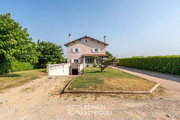 Maison rénovée avec beaux volumes