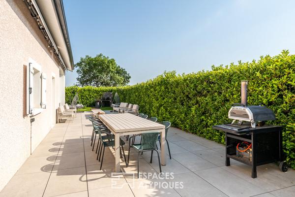 Maison rénovée avec beaux volumes