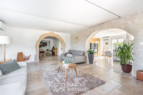 Maison rénovée avec beaux volumes