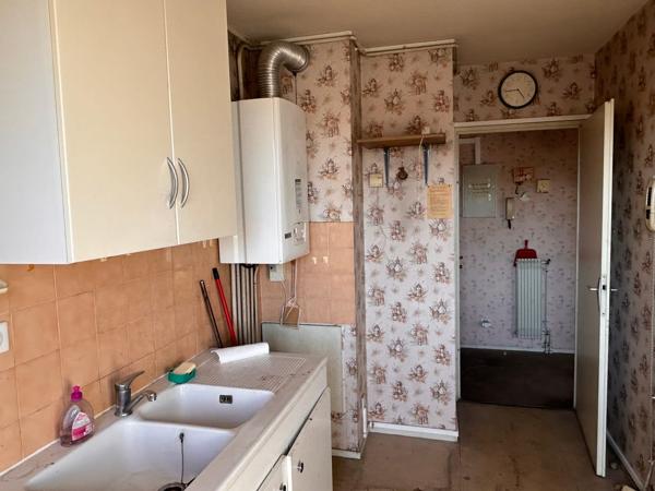 Appartement t4 terrasses, cave et parking