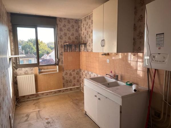 Appartement t4 terrasses, cave et parking