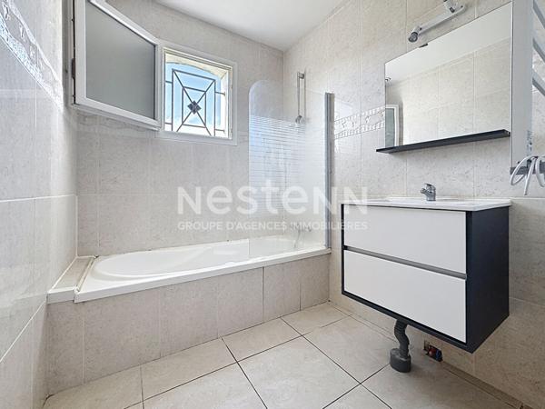 Maison de plain-pied Cuxac D Aude 3 pièce(s) 2 Chambres 81 m2 secteur calme