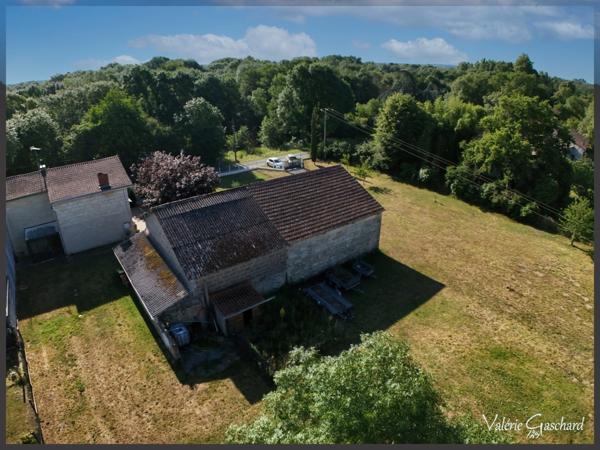 St seurin sur l'isle - Maison 150 m² + hangars sur 3800 m² de terrain