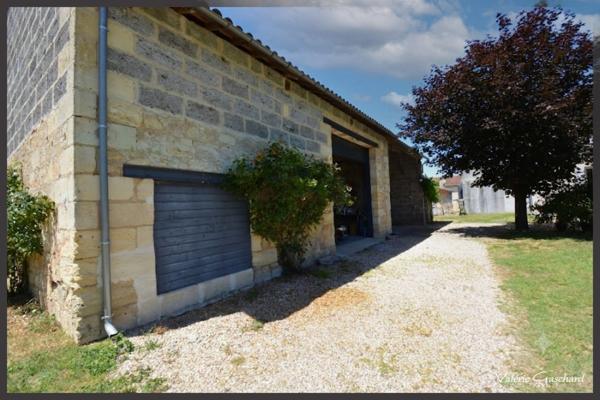 St seurin sur l'isle - Maison 150 m² + hangars sur 3800 m² de terrain