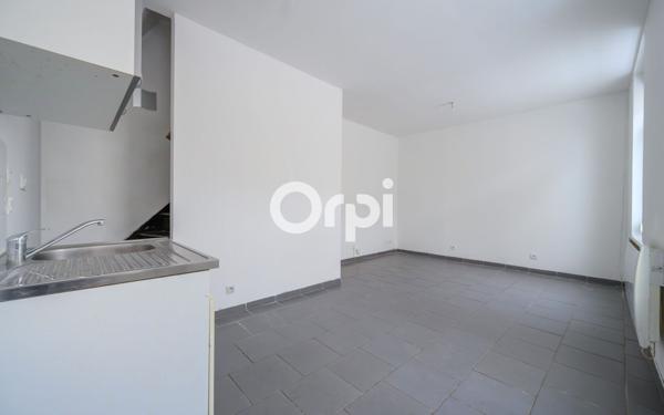 Maison à vendre    2 pièces •  Hautmont