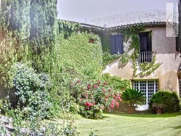 Orange (84100) Maison de Maître du XVIII ème siècle à Orange