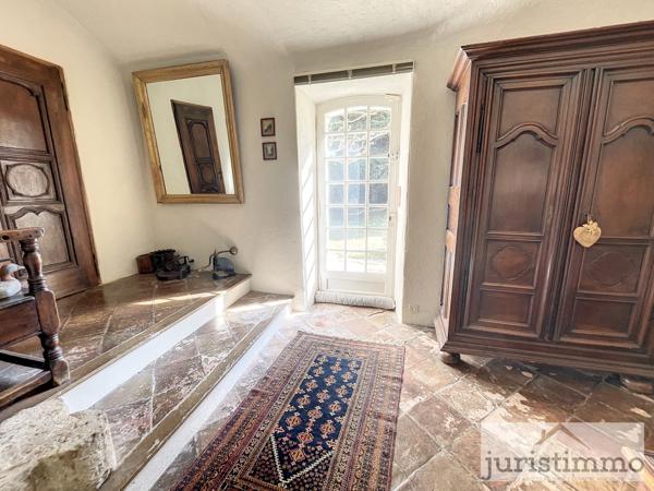 Orange (84100) Maison de Maître du XVIII ème siècle à Orange