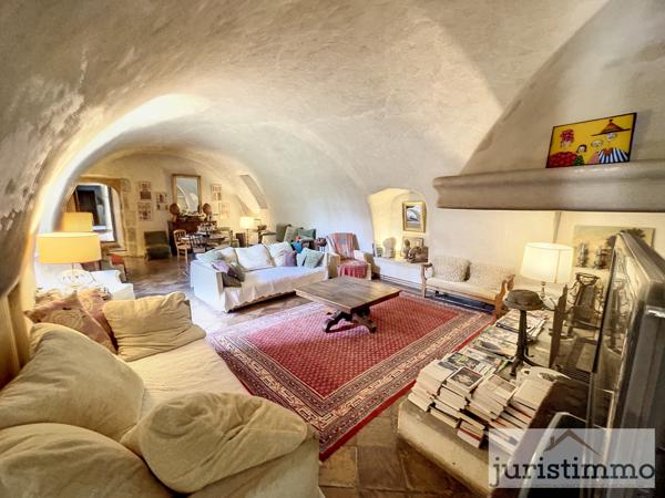 Orange (84100) Maison de Maître du XVIII ème siècle à Orange