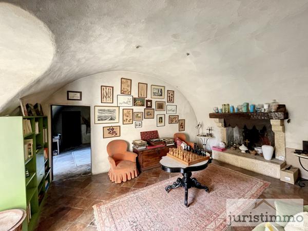 Orange (84100) Maison de Maître du XVIII ème siècle à Orange