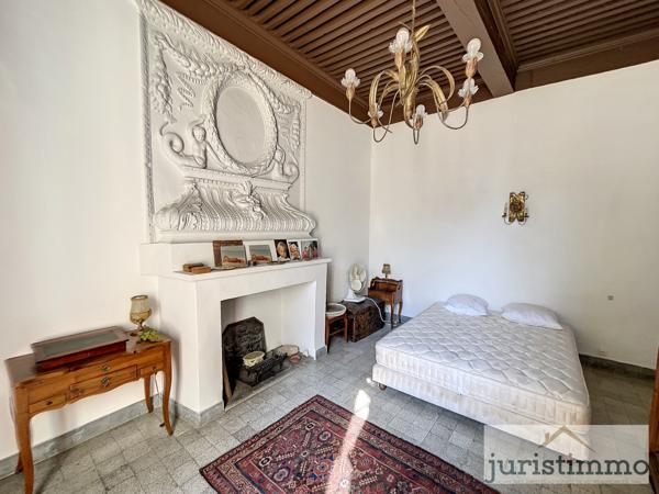 Orange (84100) Maison de Maître du XVIII ème siècle à Orange