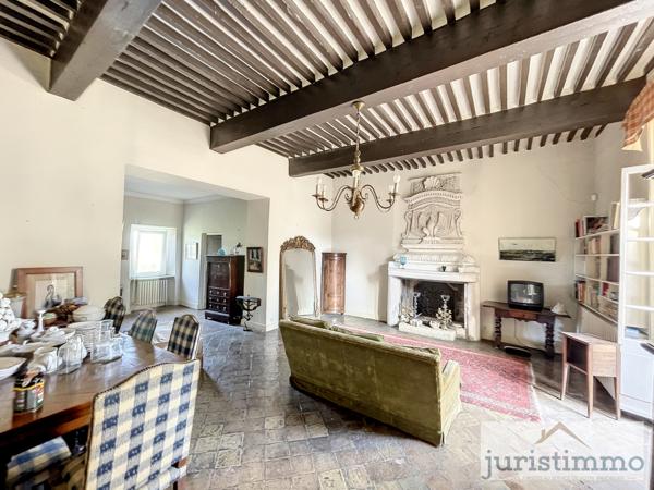 Orange (84100) Maison de Maître du XVIII ème siècle à Orange