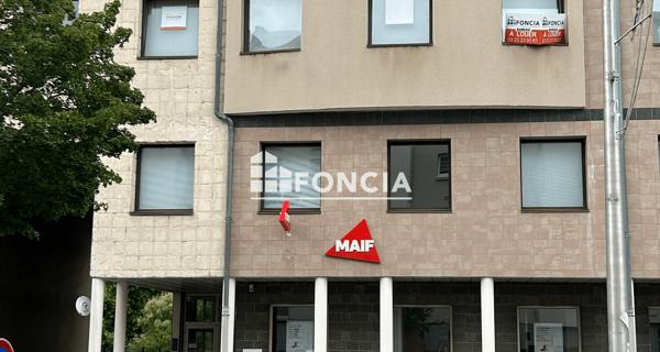 Location Local commercial 5 pièces 136 m² - Laon 02000