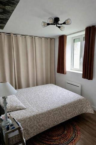 Ensemble immobilier rénové avec prestations de qualité - Cadre naturel et potentiel professionnel