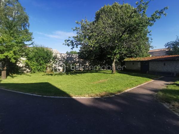 Maison en pierre de 224 m²