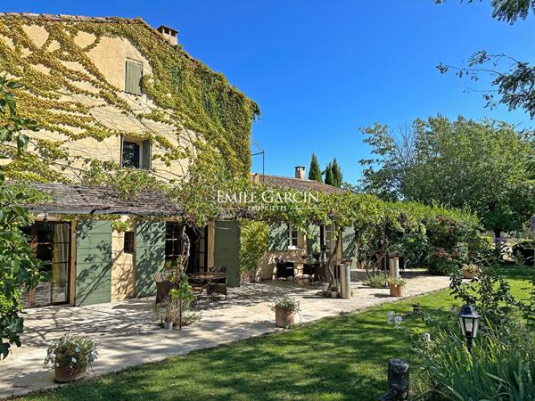 A vendre - Mas rénové face au Luberon