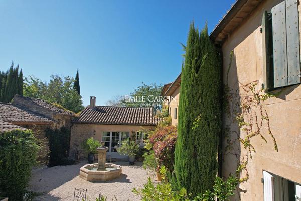 A vendre - Mas rénové face au Luberon