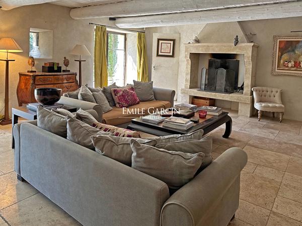 A vendre - Mas rénové face au Luberon