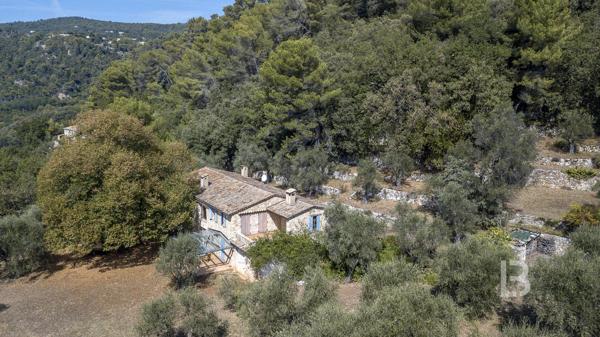 Bergerie du 18ème siècle à Grasse avec vue panoramique