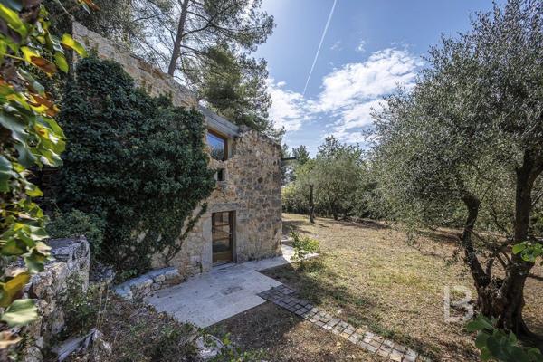 Bergerie du 18ème siècle à Grasse avec vue panoramique