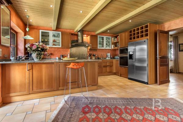 Bergerie du 18ème siècle à Grasse avec vue panoramique