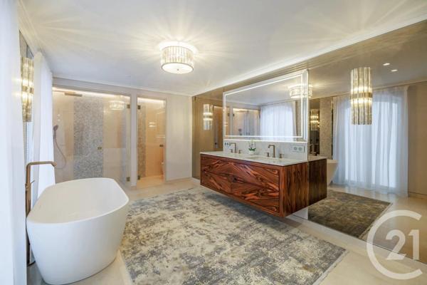 Maison à vendre  7 pièces - 463,71 m2 MOUGINS - 06