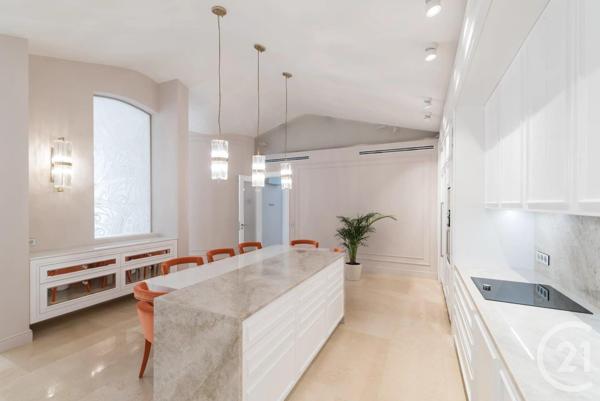 Maison à vendre  7 pièces - 463,71 m2 MOUGINS - 06