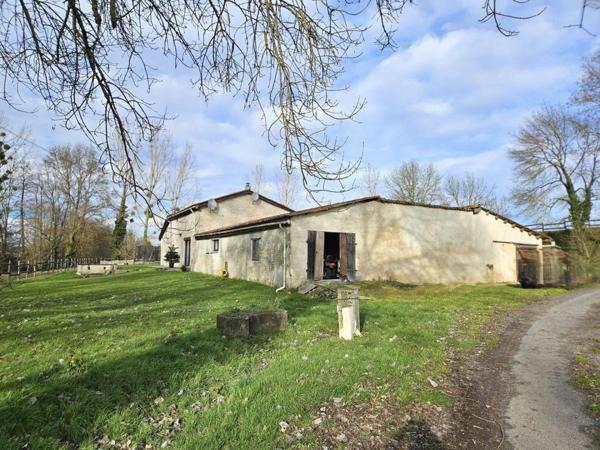 Sud-Est de Barbezieux maison familiale alliant charme de l’ancien et esprit contemporain
