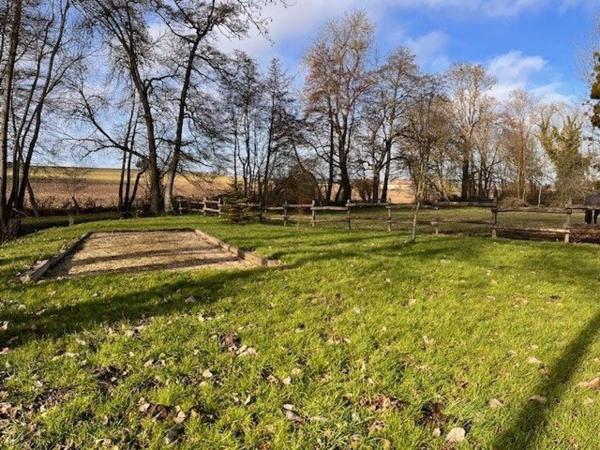 Sud-Est de Barbezieux maison familiale alliant charme de l’ancien et esprit contemporain