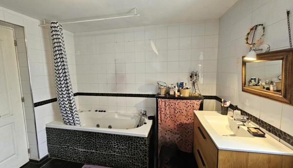 Sud-Est de Barbezieux maison familiale alliant charme de l’ancien et esprit contemporain