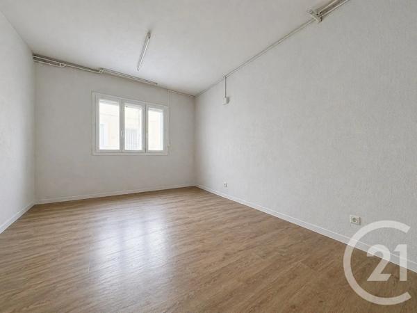 à vendre  100,38 m 2   MAUGUIO CARNON  - 34