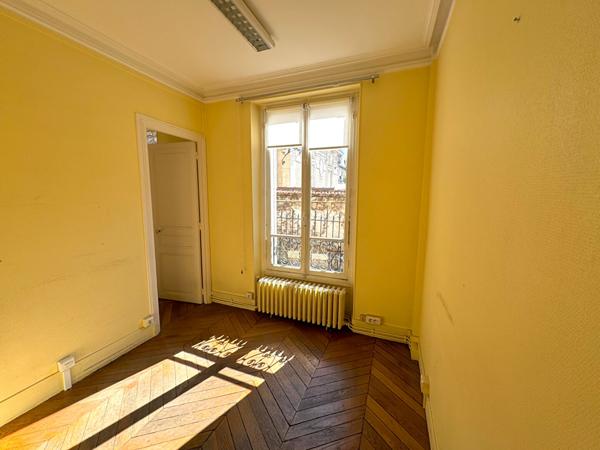 Immeuble Fontenay Sous Bois 10 pièce(s) 184.09 m2