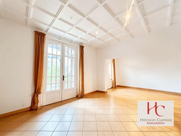 Pornichet , Élégante Pornichétine de caractère à deux pas de la plage et de la gare,  
Pornichet 44380