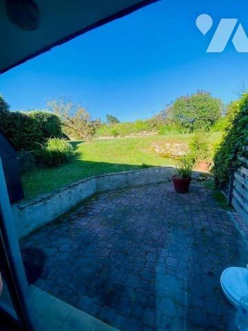 A vendre à Pleumeur-Bodou (22560) en Côtes d'Armor, une petite maison en copropriété d'une surf...