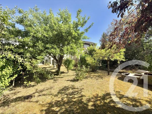 Maison à vendre  5 pièces - 107,64 m 2   YZEURE  - 03