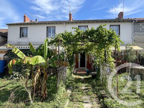 Maison à vendre  5 pièces - 107,64 m 2   YZEURE  - 03