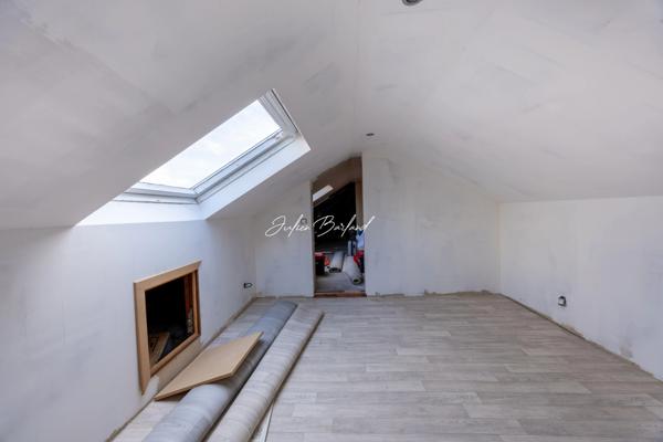 Appartement à vendre 3 pièces + combles + dépendance CHELLES (77)