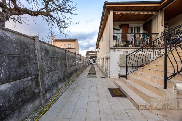 Appartement à vendre 3 pièces + combles + dépendance CHELLES (77)