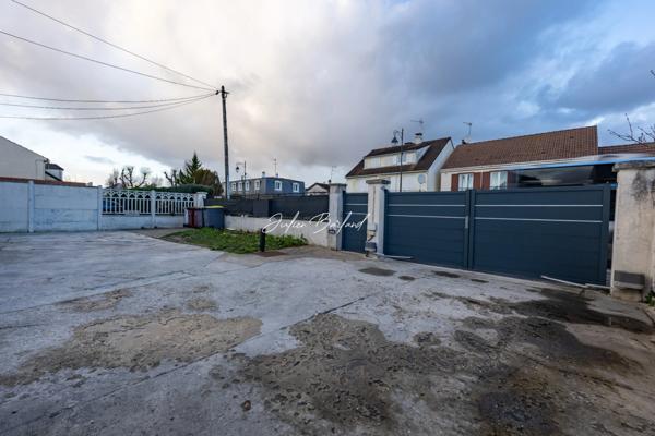 Appartement à vendre 3 pièces + combles + dépendance CHELLES (77)