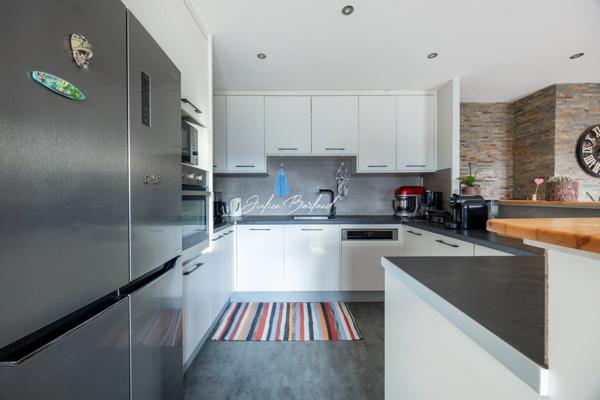 Appartement à vendre 3 pièces + combles + dépendance CHELLES (77)