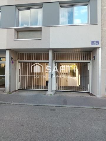 À vendre – Garage fermé + place de parking – Grange Blanche