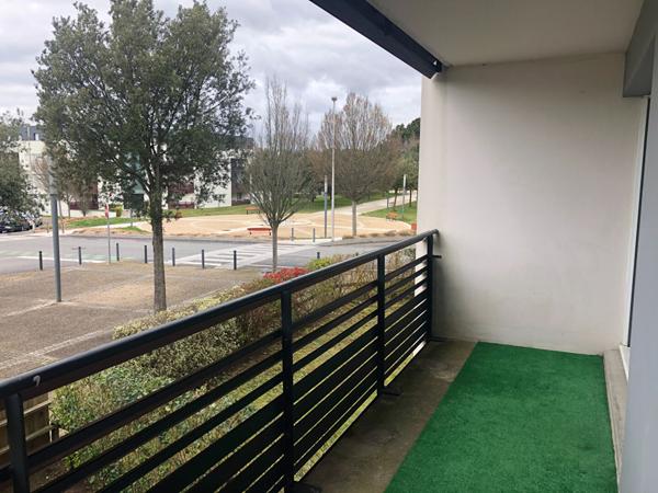 A louer à Vannes Tohannic, appartement meublé 3 pièces de  62 m2  avec garage et parking