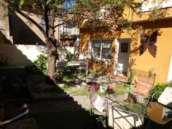 La Londe Les Maures Maison de ville 107 m2 et jardin