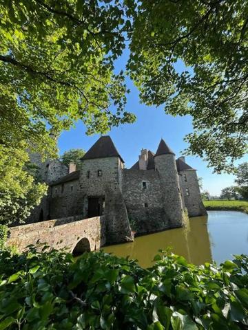 Maison à vendre    6 pièces •  Moulins