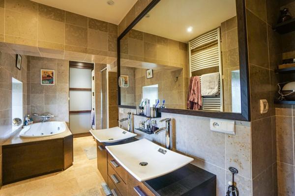 Maison à vendre    6 pièces •  Moulins